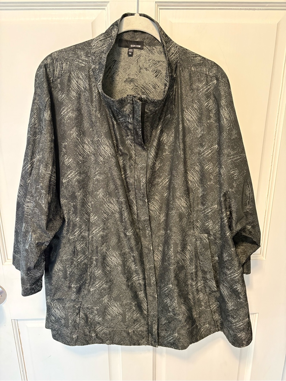 Sun Kim black gray boxy wind zip up art to wear lightweight jacket coat 1x plus